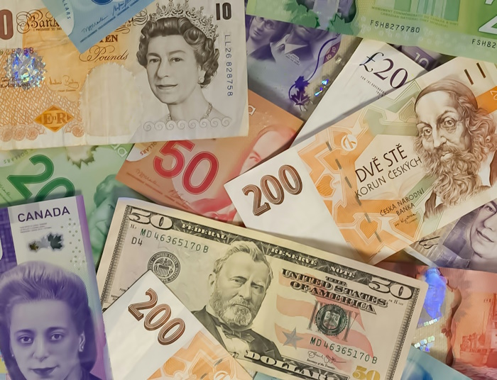 Kantor stacjonarny czy internetowy? Najlepsze sposoby wymiany GBP na CHF